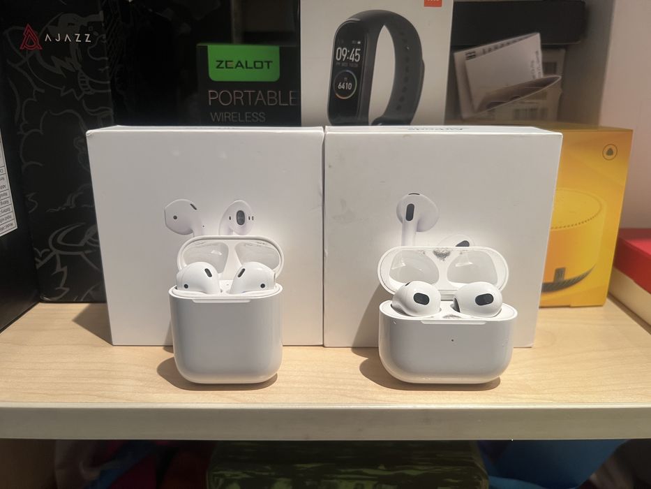 Продам airpods 2,3