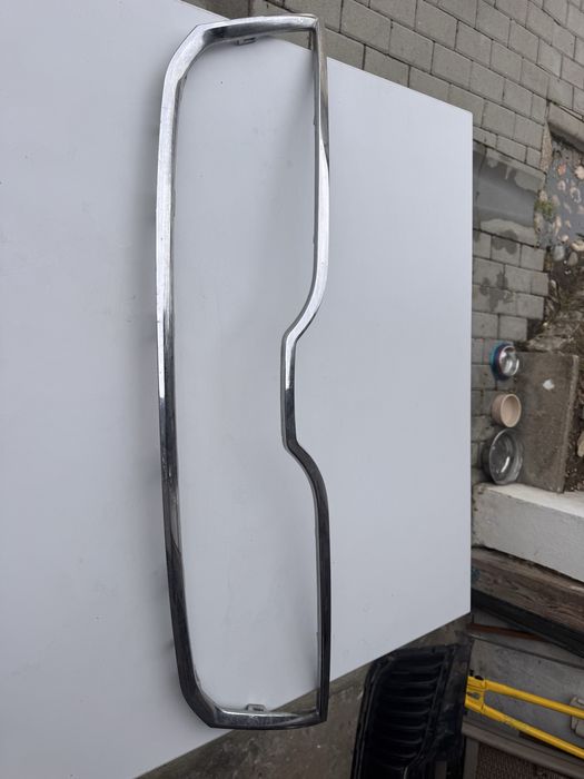 Crom grila Skoda Rapid 5ja853607