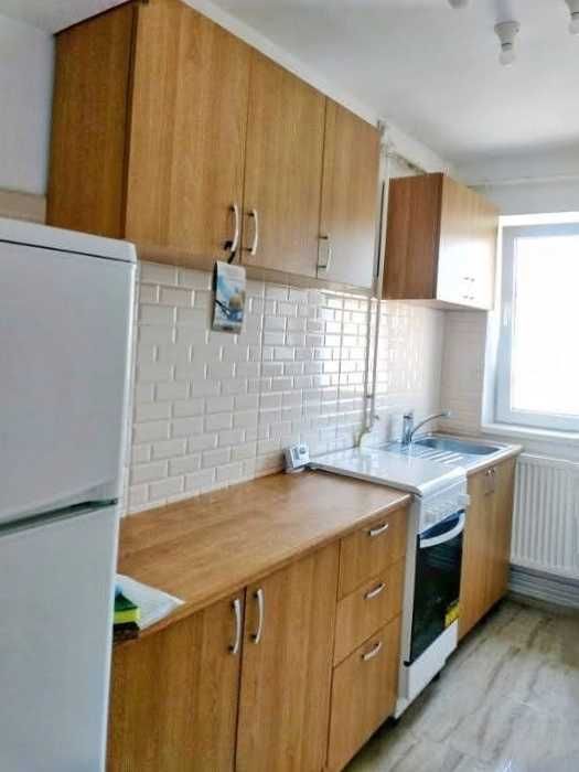 Proprietar - Vand apartament 2 camere mobilat zona Florilor / Vlahuta