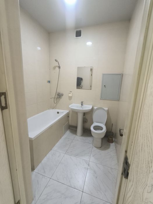 Продам квартиру Сергели 10 ходу.