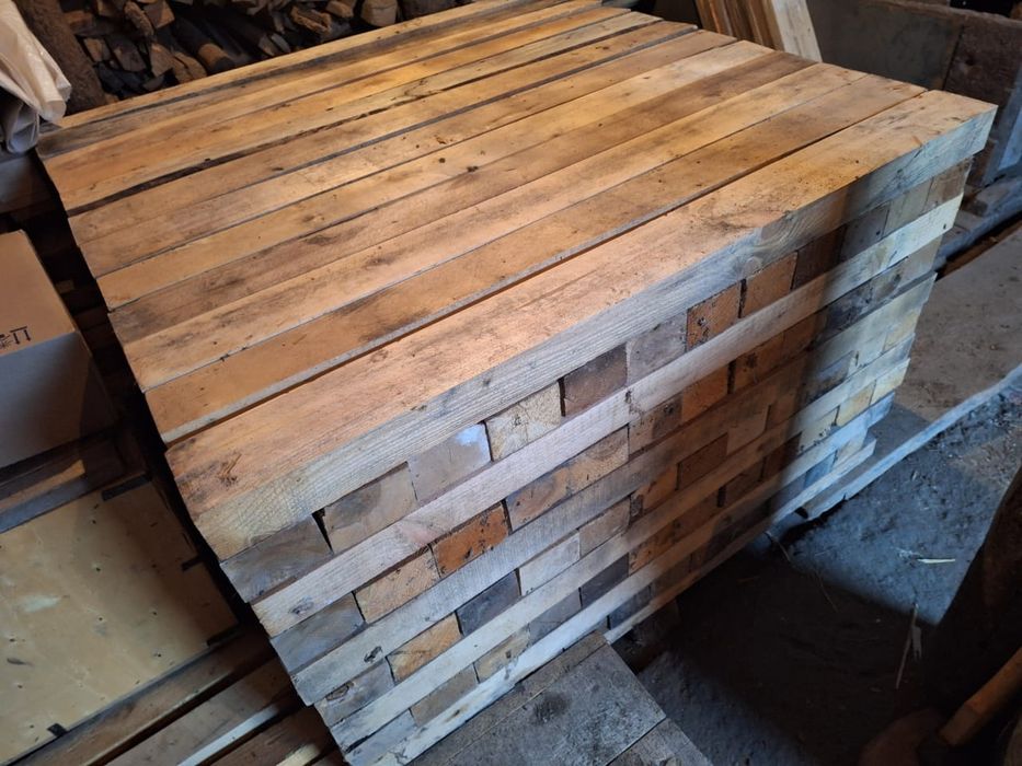 Продам брус б/у.