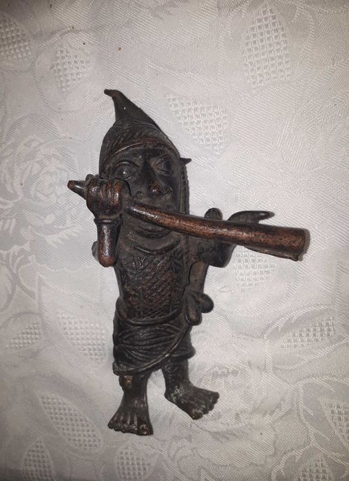 Statueta veche africana