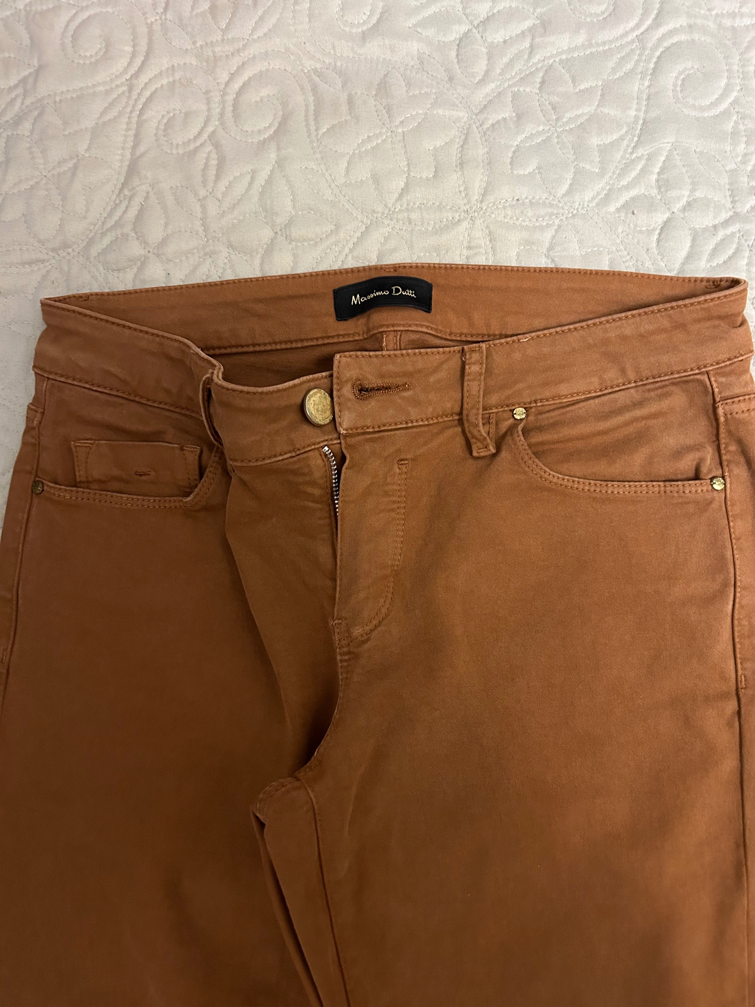 Pantaloni stil catifea Massimo Dutti