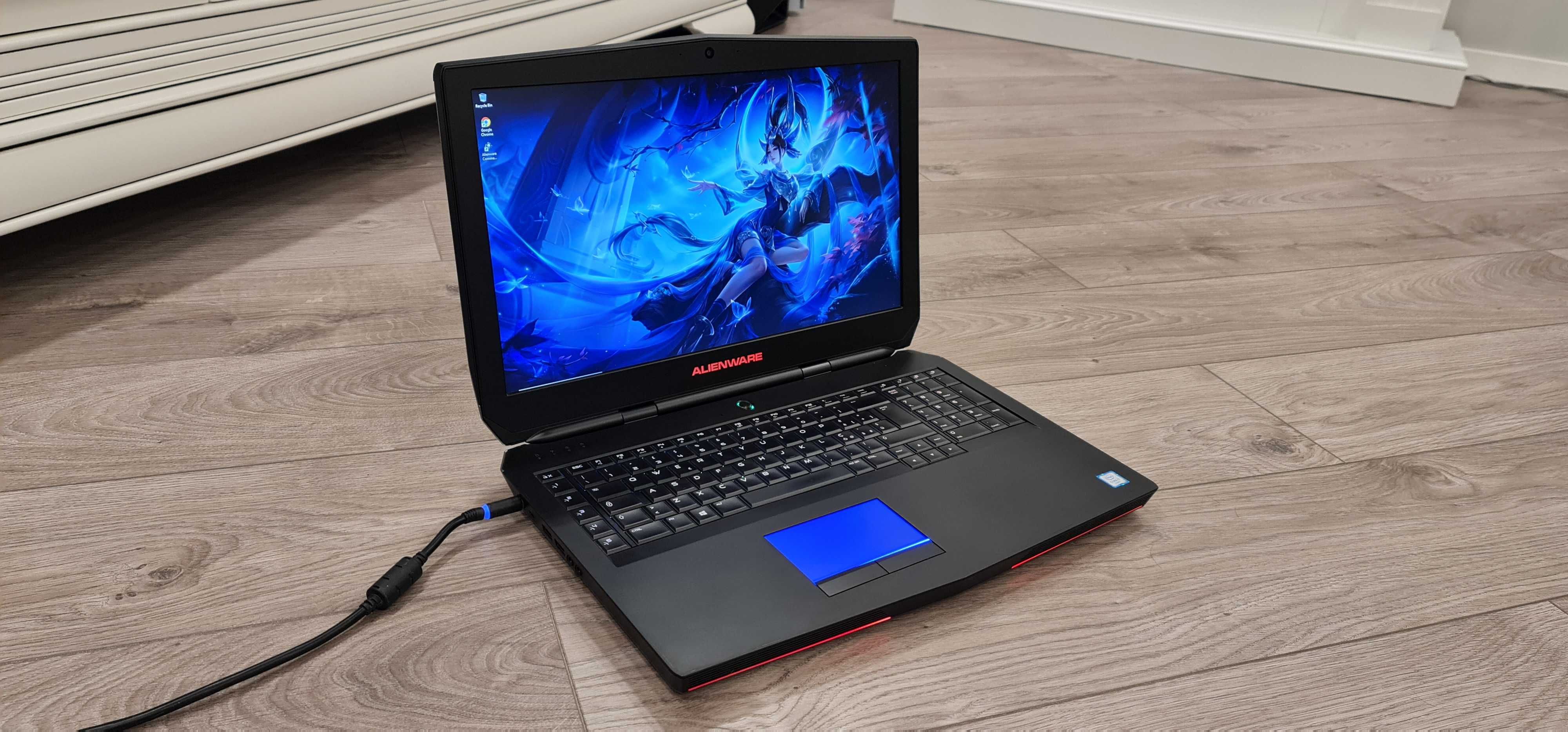 Laptop gaming alienware ,intel core i7- ,video 8 , 17,3 inch, defect