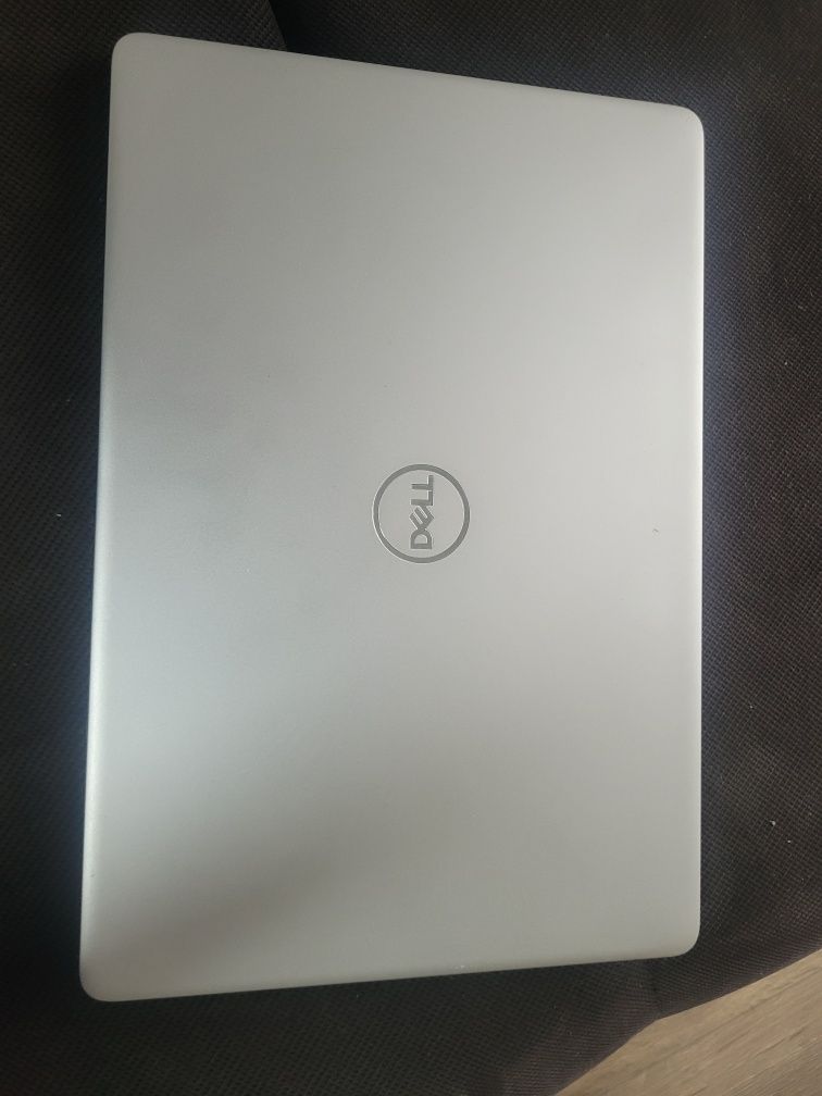 Dell Vostro 14 inchi procesor i5 gen 8