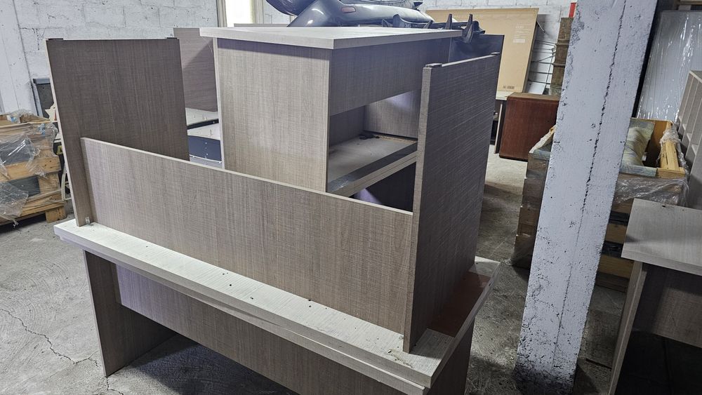 Модерно геймърско/офис бюро бройки– стабилно, стилно, перфектно за сет