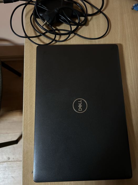 Лаптоп Dell.