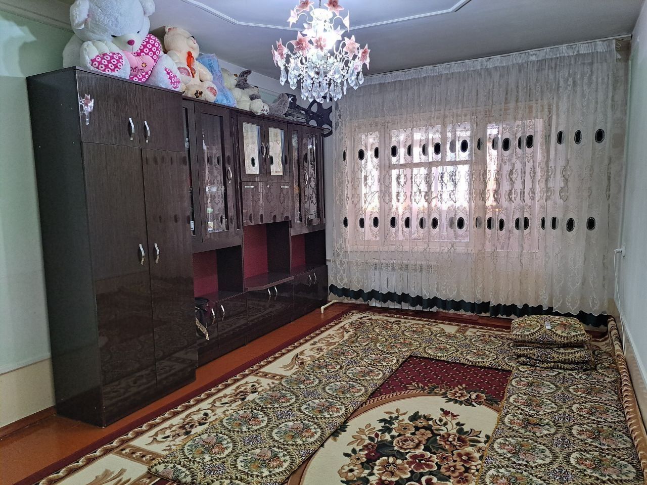 Квартира сотилади  Адрес Мелодия гиштли дом 3- хоналик