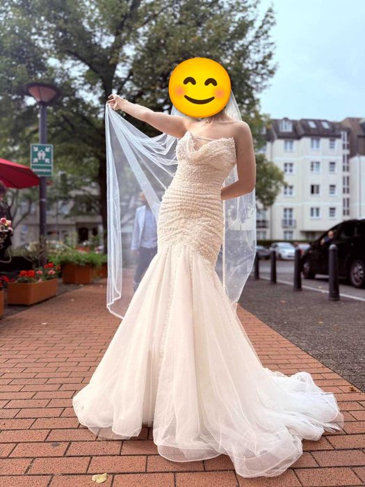 Елегантна булчинска рокля – като нова, с подарък кринолин!