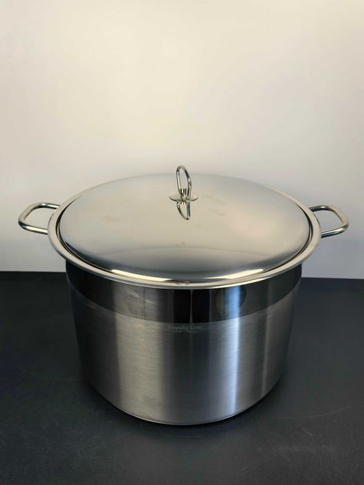 Oala inox 38x26 cm 30 litri cu capac metal 350 lei