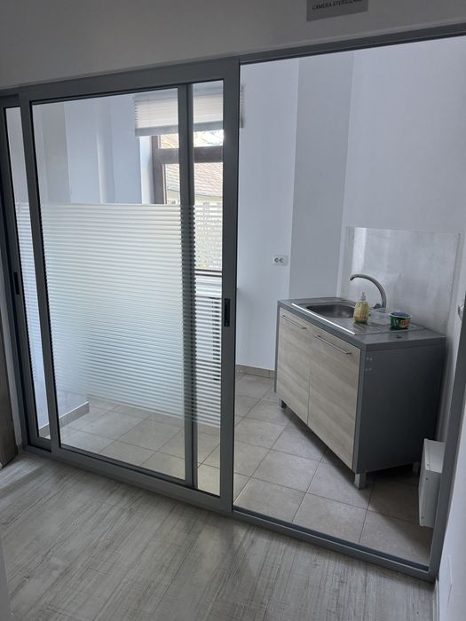 Perete despartitor /usa de sticla termopan cu rama de aluminiu