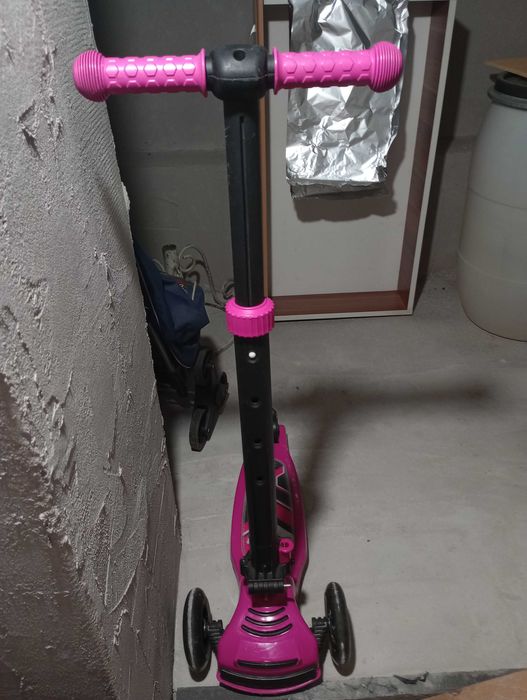 Vând trotineta copii