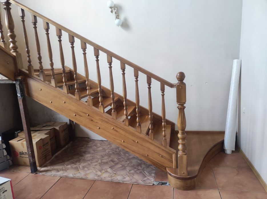 Лестница из дерева