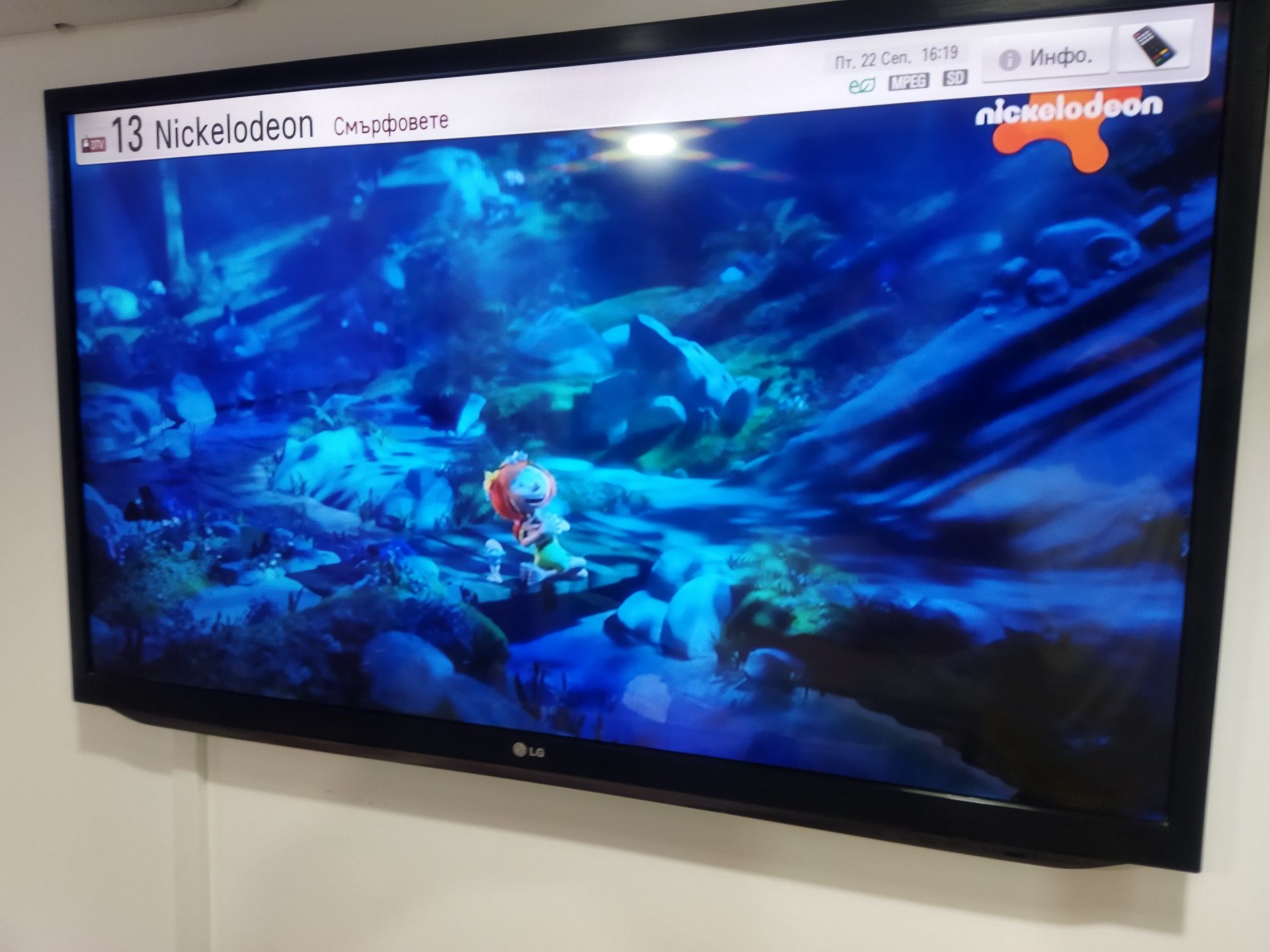 Телевизор LG 42 iinch,Full HD,3D , smart функция