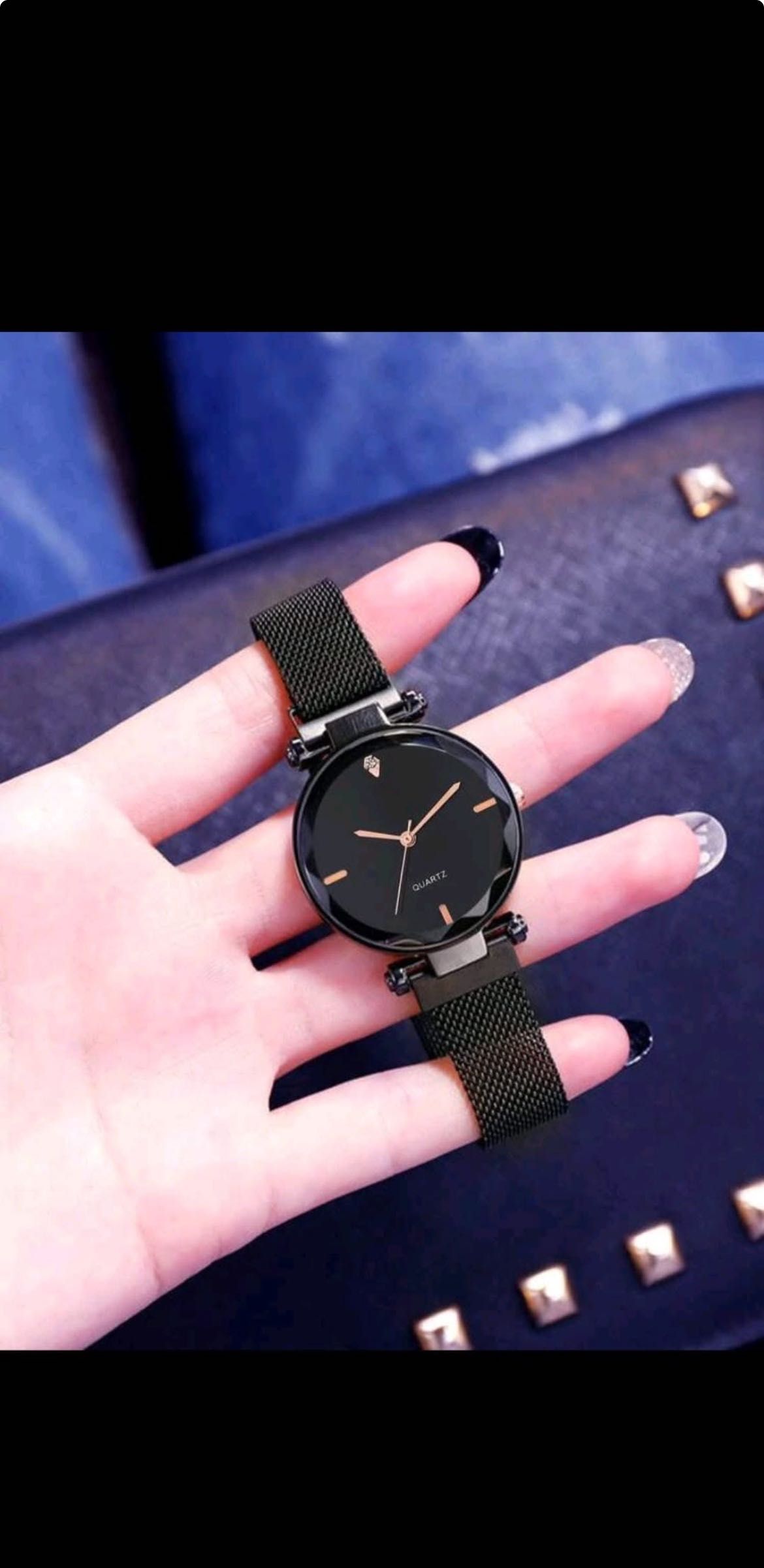 Нежен #QUARTZ часовник