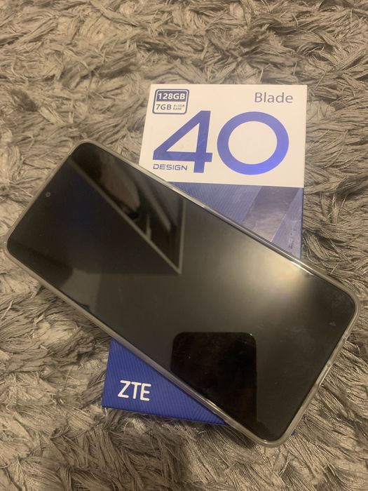 Vând ZTE Blade V40