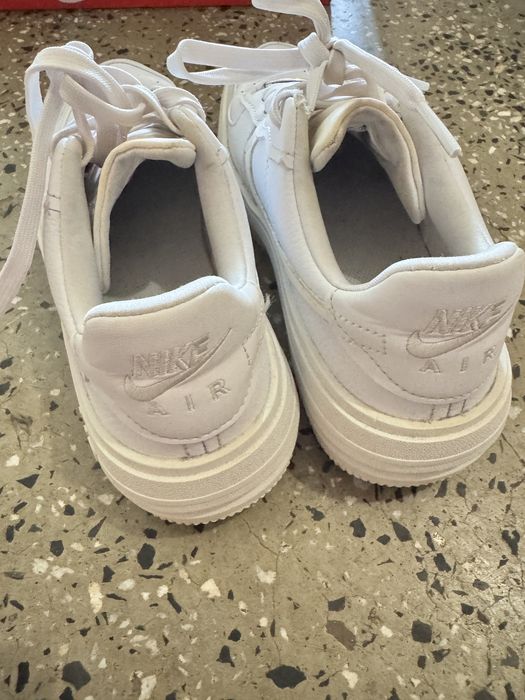 Бели маратонки nike air force