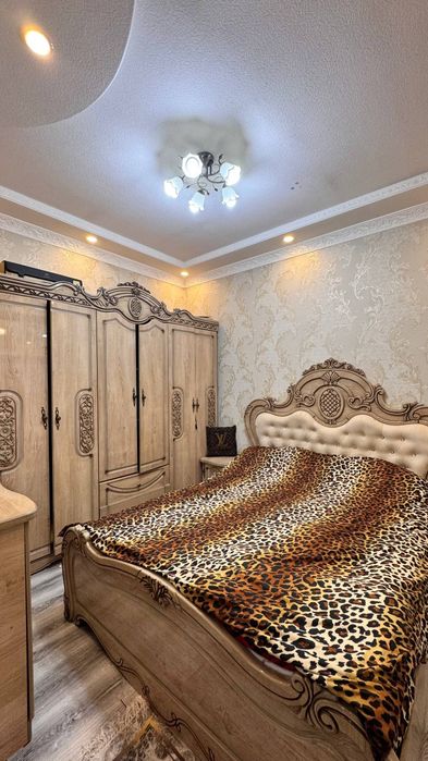 Povorot, 61kv. Kvartira sotiladi!