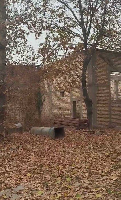 Янгиюль. Продам  базу на 1.15 га земли. Площадь помещений 6624 кв.м