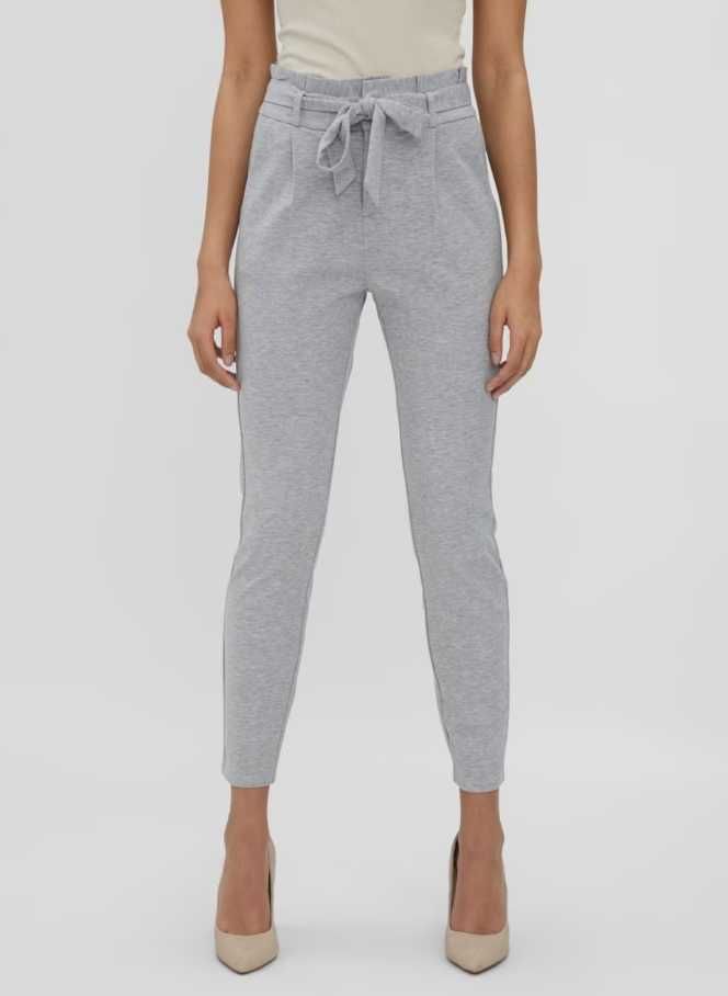 Слим фит панталон Vero moda,
р-р M,  нов с етикет.