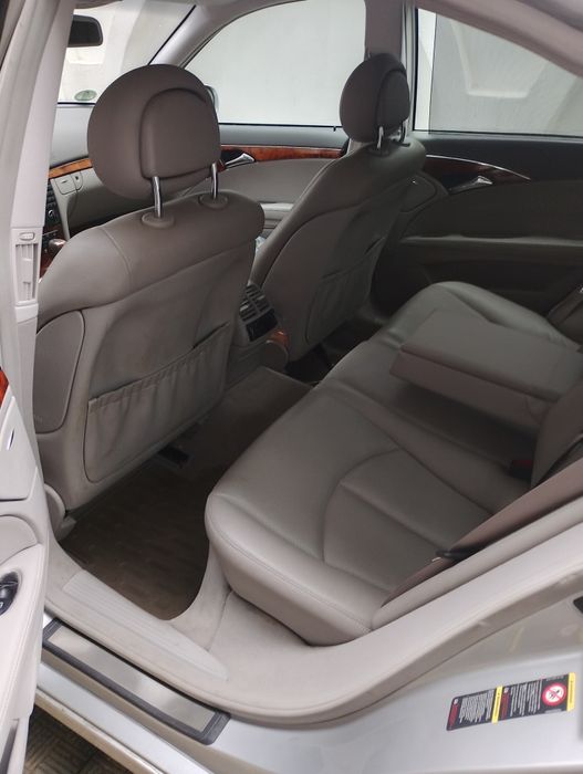 Mercedes E200 сив