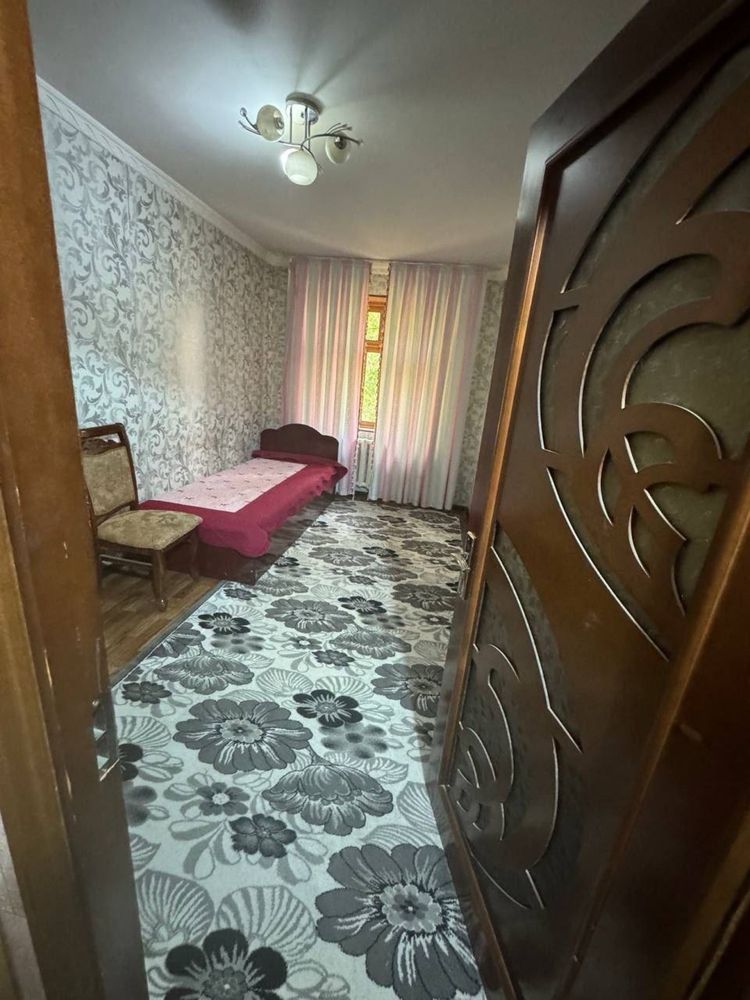 Продаётся 3х комнатная квартира на 2-этаже ор: Центральная Аптека