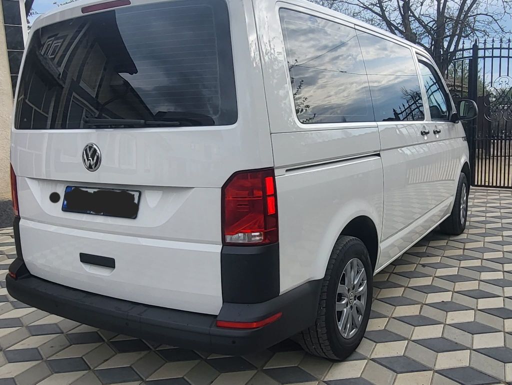 VW Transporter T6.1 8+1 locuri