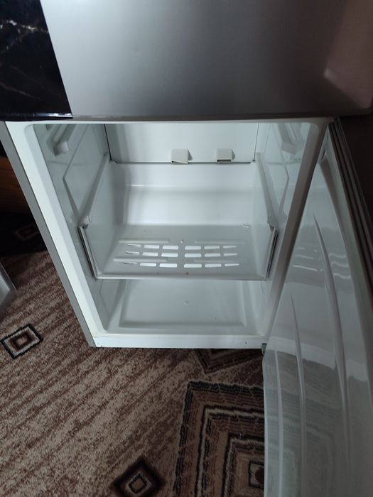 Продаю холодильник