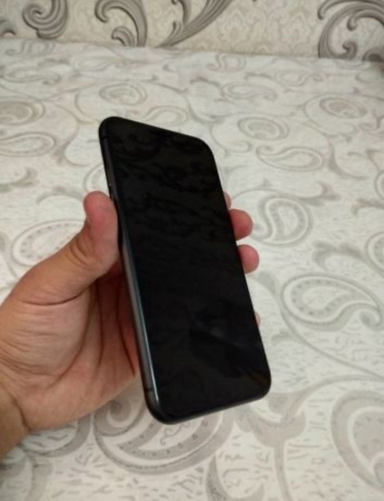 Iphone 11 Срочно продайотся состояние идеал