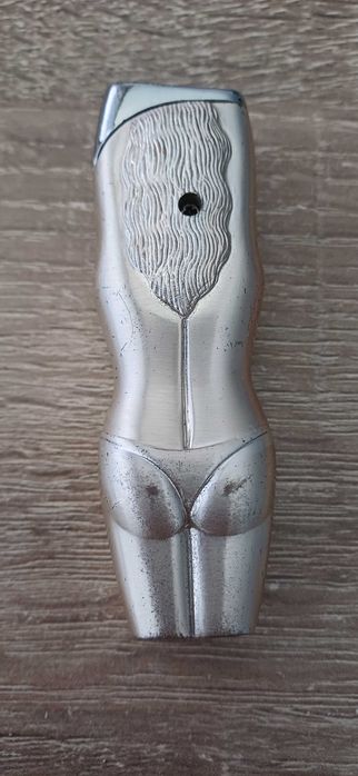 Bricheta bust nud cu led-uri, piesa unicat rară de colectie