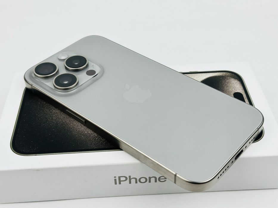 Apple iPhone 15 Pro Max 256GB White Titanium Oтличен! Гаранция!