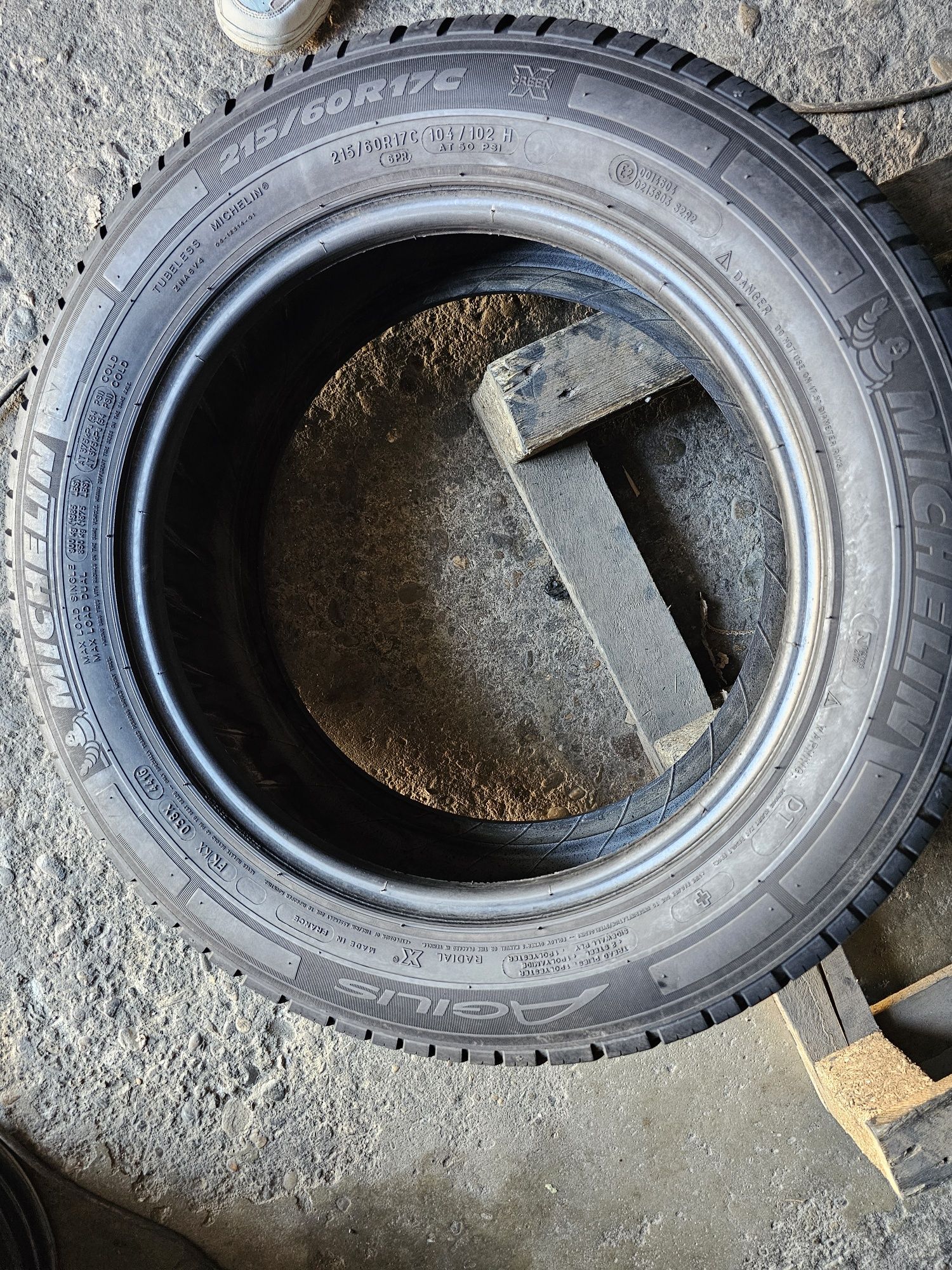 4 anvelope vara 215 60 17C Michelin Agilis