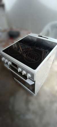 Готварска печка с керамични котлони