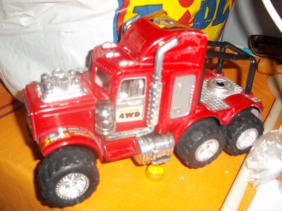 masinuta tir, cap tractor 24/12 cm rosu