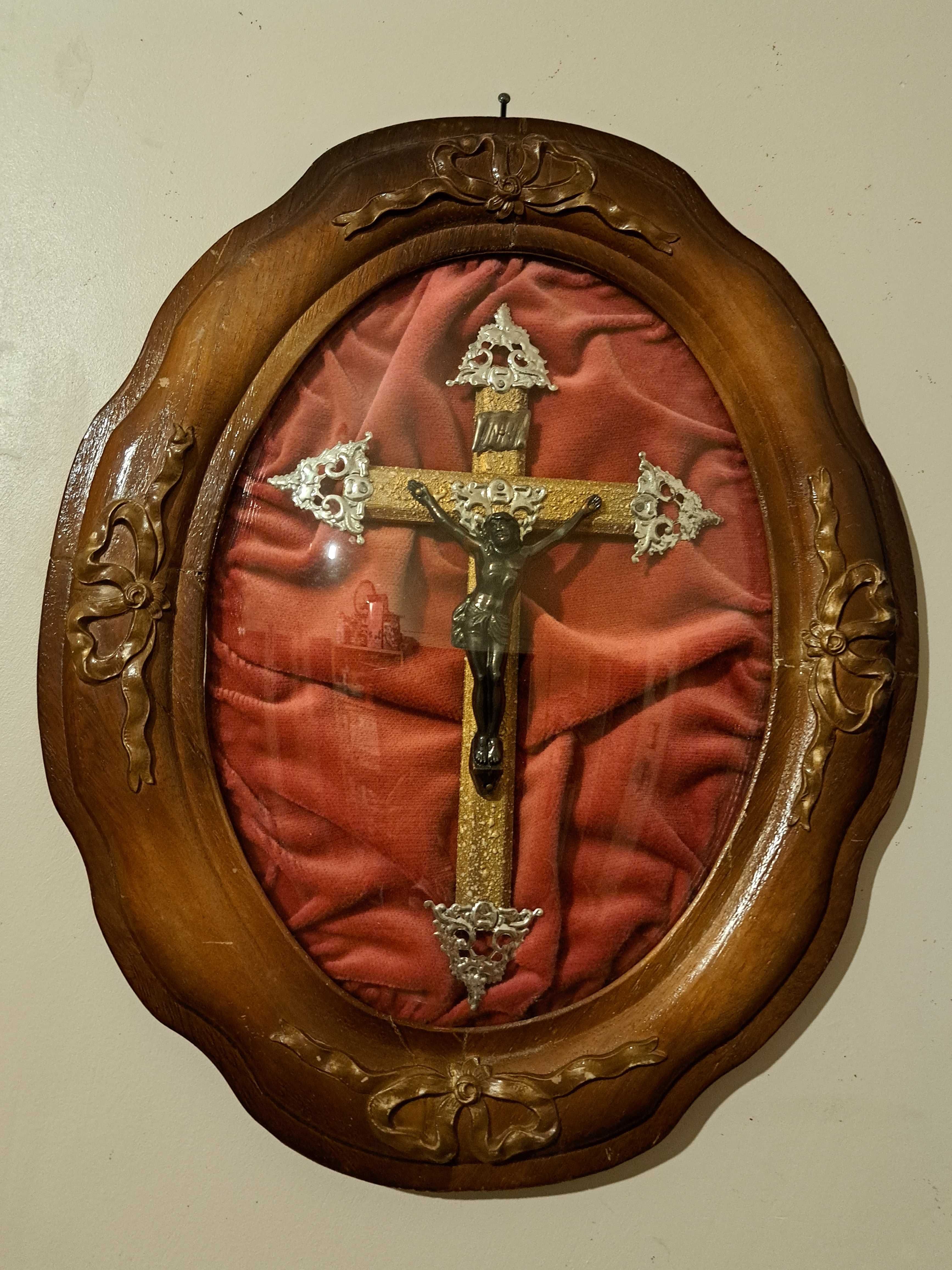 Crucifix în ramă