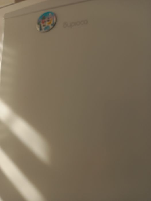 Продам мини холодилник бирюса