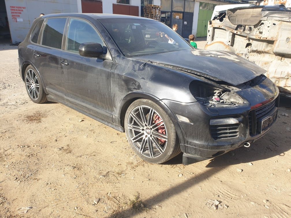 Cayenne GTS на части