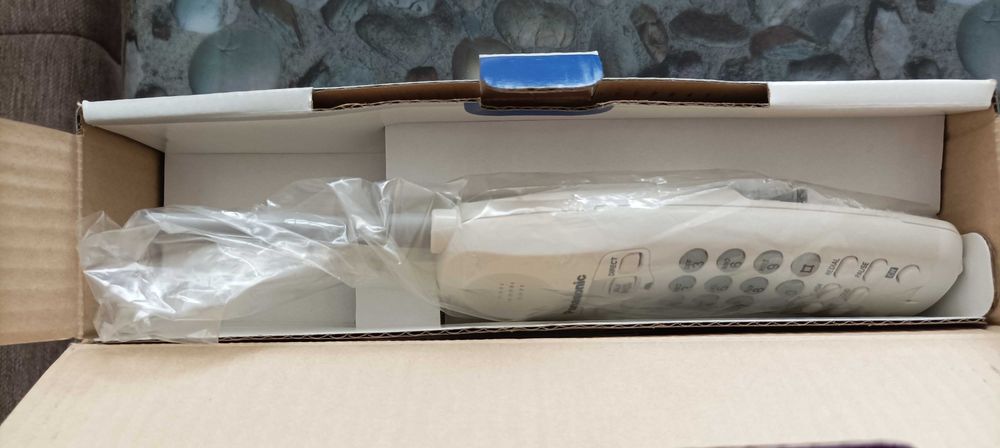 продавам телефон стационарен - Панасоник бял, НОВ за 90 лева