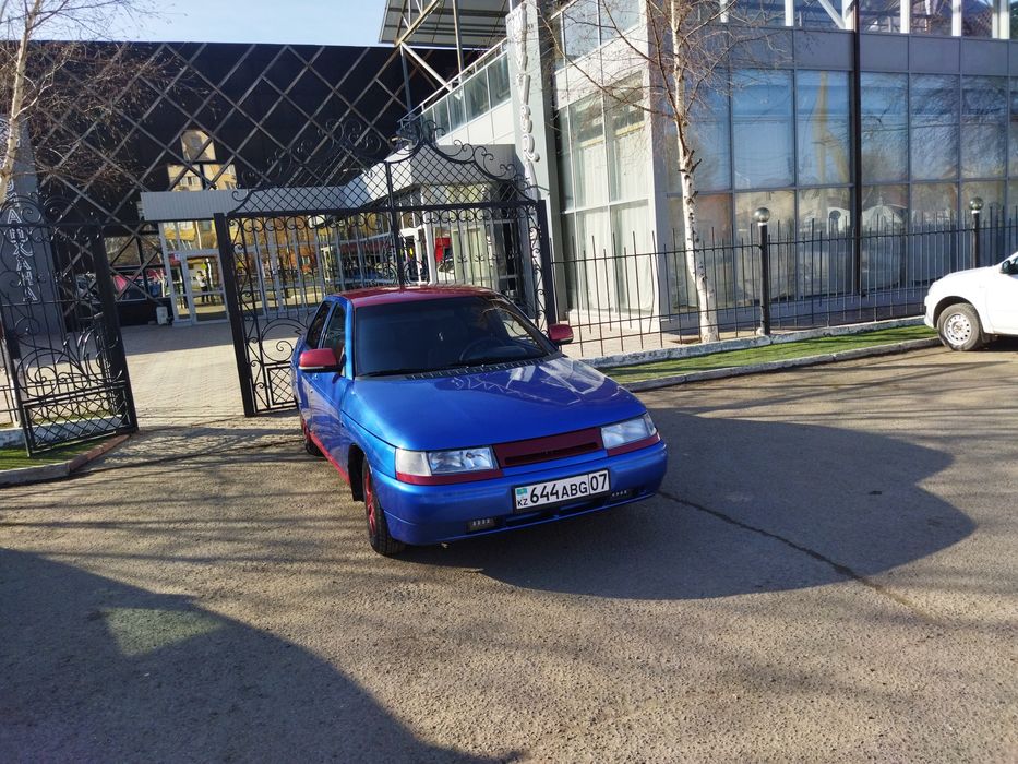 Продам машину ваз 2110