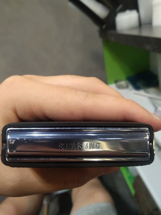 Срочно продается Samsung zflip 4 8/256