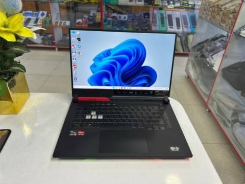 Asus Rog Strix ryzen 9-5900HX 16/512 SSD RX6800M-12GB