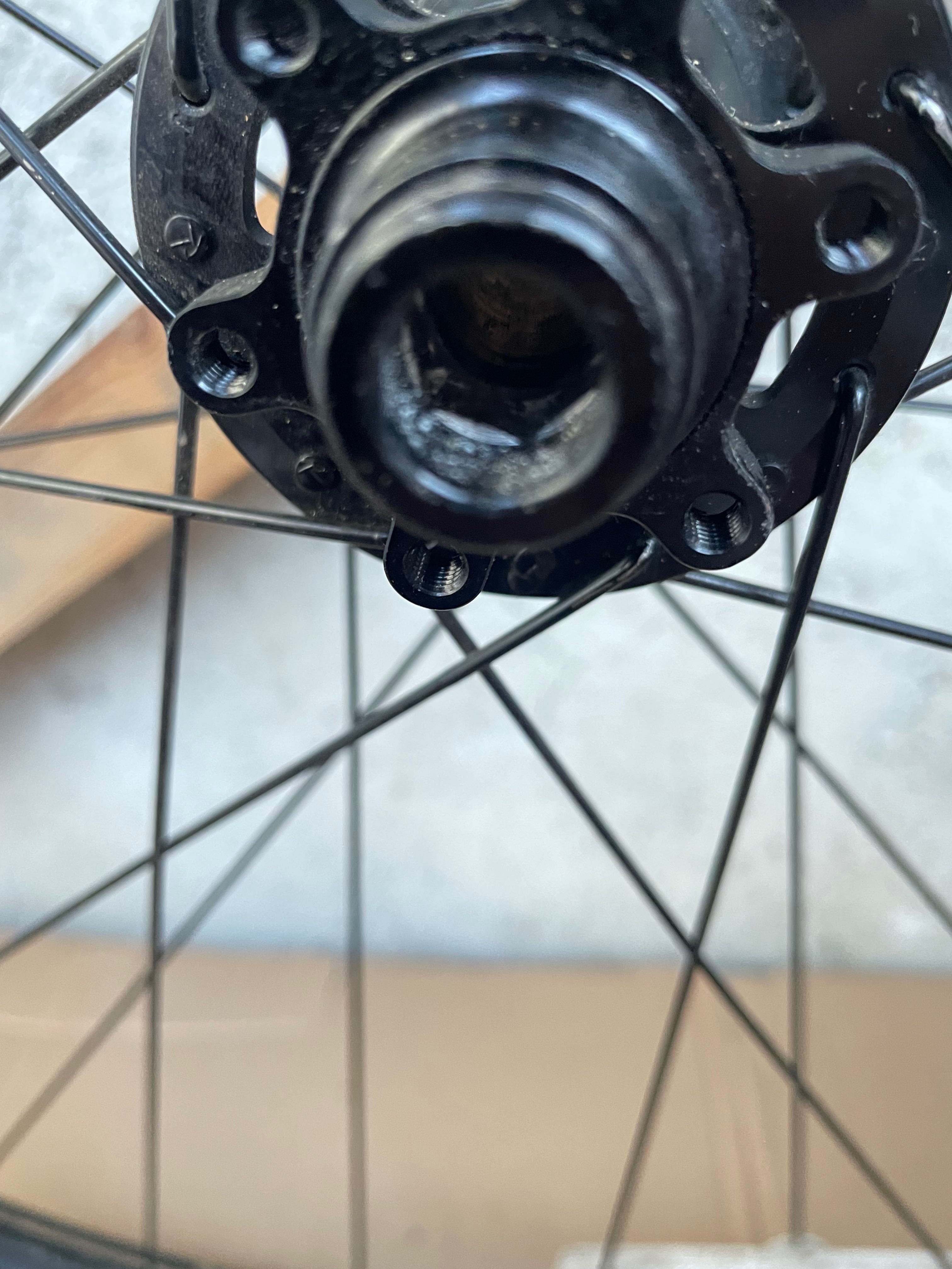капла за велосипед  29” XD преходна ос 12мм Mavic шина