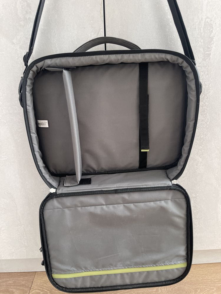 Geanta laptop 16’ -  Case Logic, black, rezistenta, multifunctionala