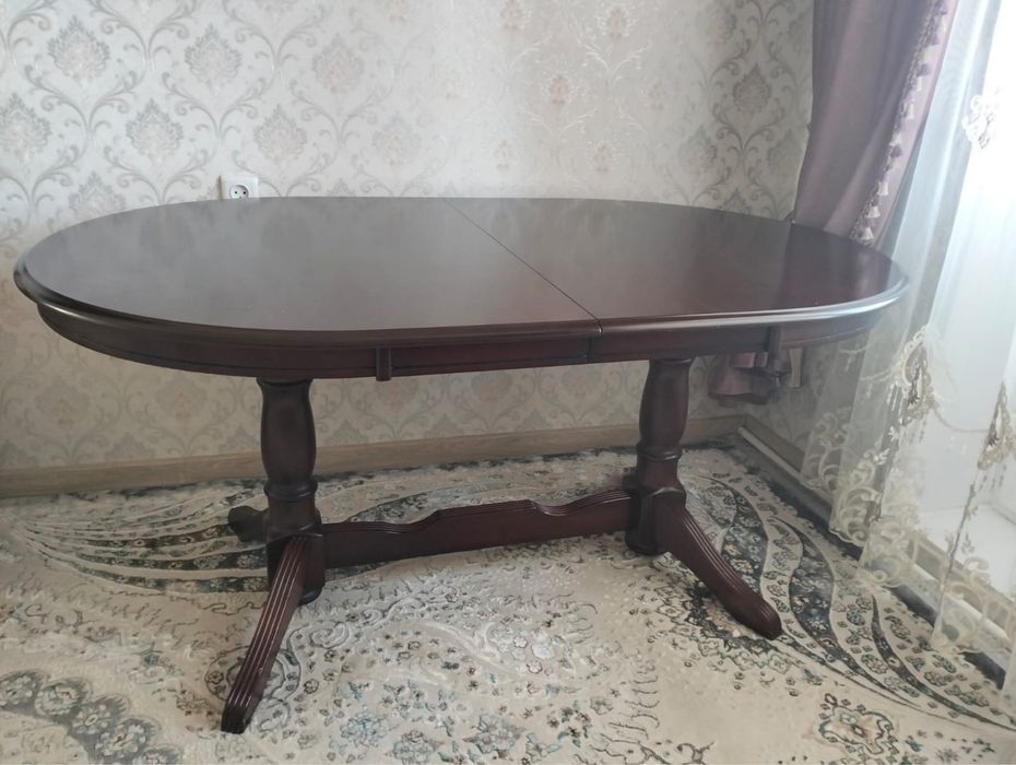 Продается стол 3м