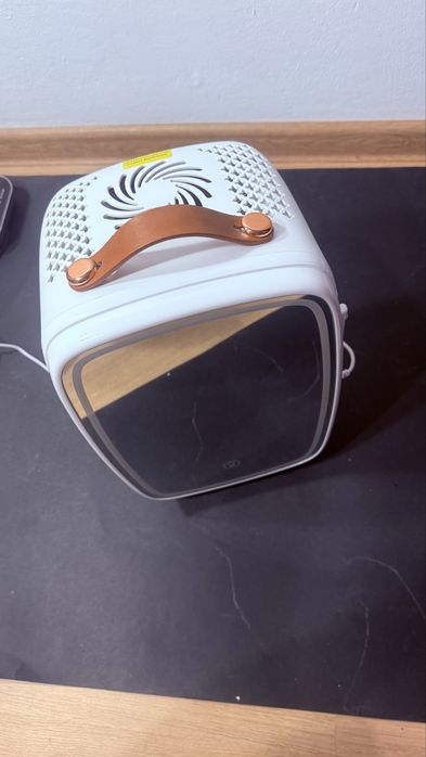 Frigider cosmetica NOU