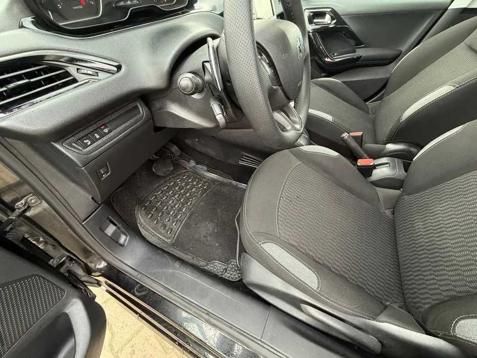 Peugeot 208 1.2 L PureTech ETG Allure