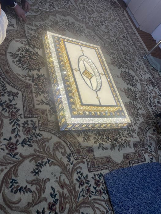 Holati: juda yaxshi, deyarli yangi