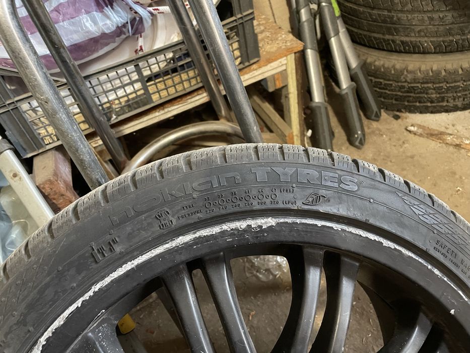 Джанти със зимни гуми 205/45/17