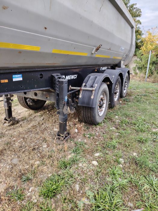 Semiremorca basculabila MENCI