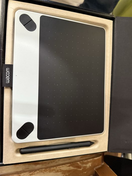 Графический планшет Wacom Intuos